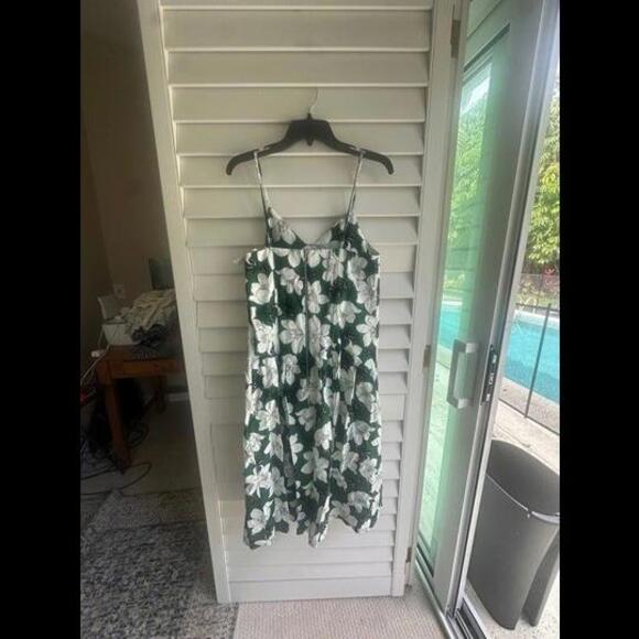 NWT J.O.A. Anthropologie floral midi dress - Picture 3 of 3